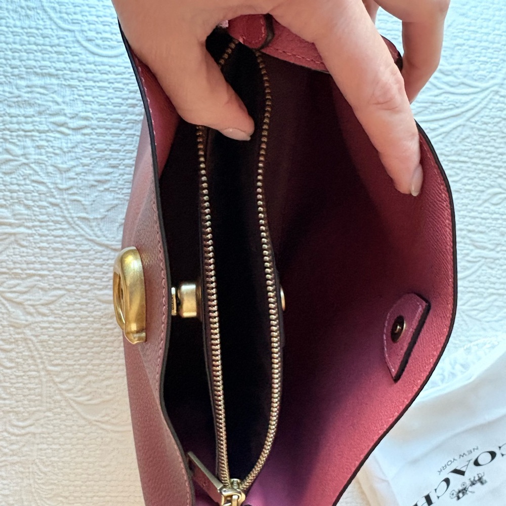Coach Willow Shoulder Bag - Picture 6 of 10